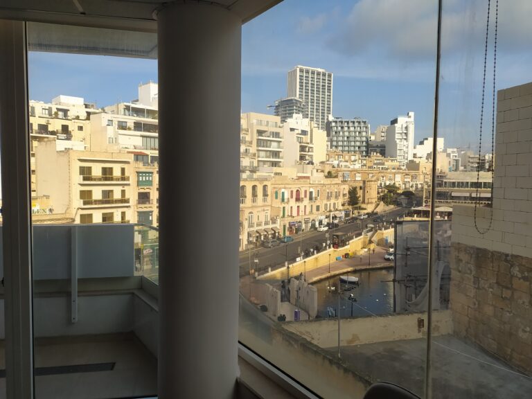 Spinola Bay St Julians Commercial Space for Rent